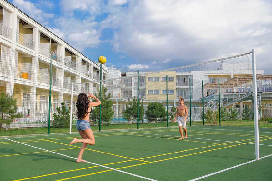 Волейбольная площадка в Оздоровительный комплекс Капля Моря